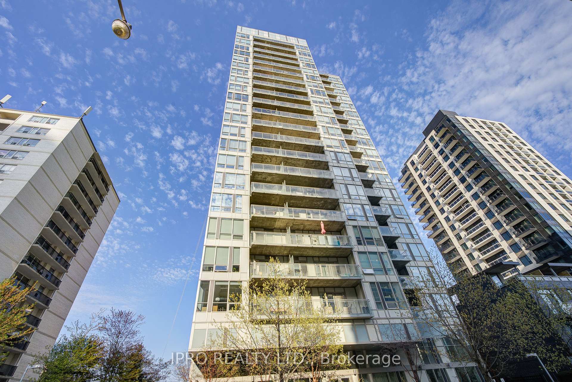 2 Bedrooms Condo at 83 Redpath, Toronto For sale