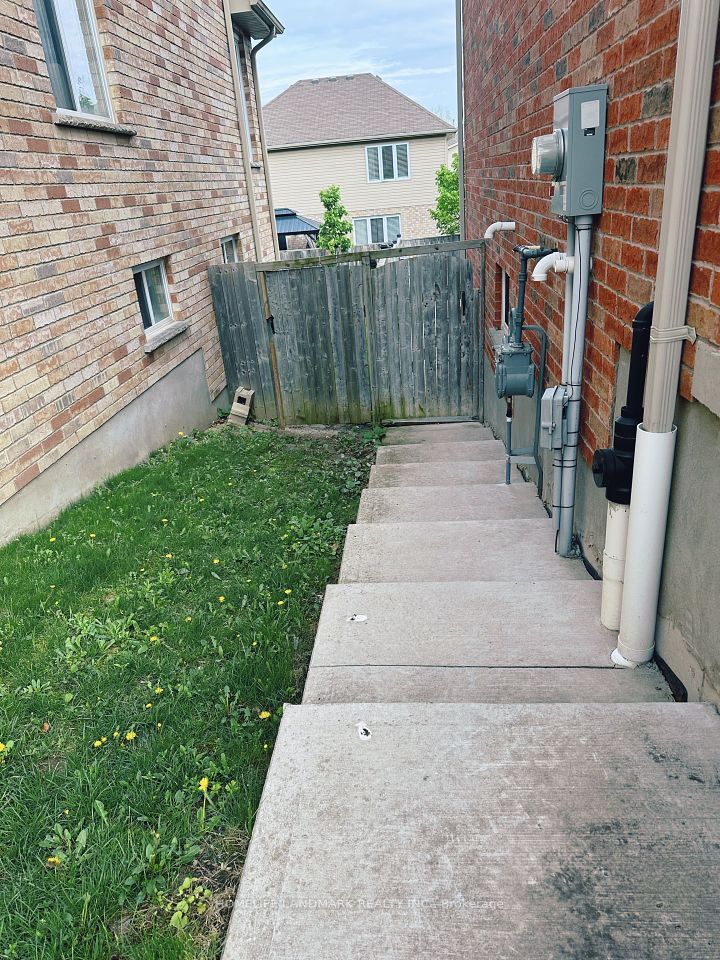 #Basement(Walk Out) - 418 Skyline Avenue, London North, ON N5X 0B5