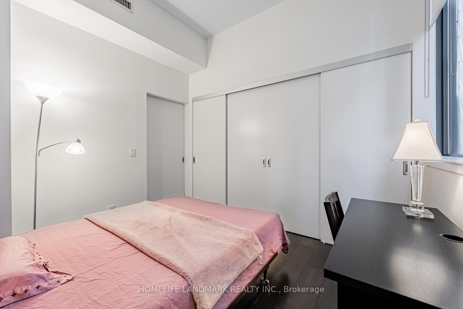 2 Bedrooms Condo at 8 Charlotte,  Toronto For sale