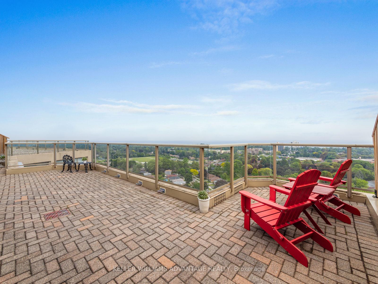 3 Bedrooms Condo at 20 Guildwood,  Toronto For sale