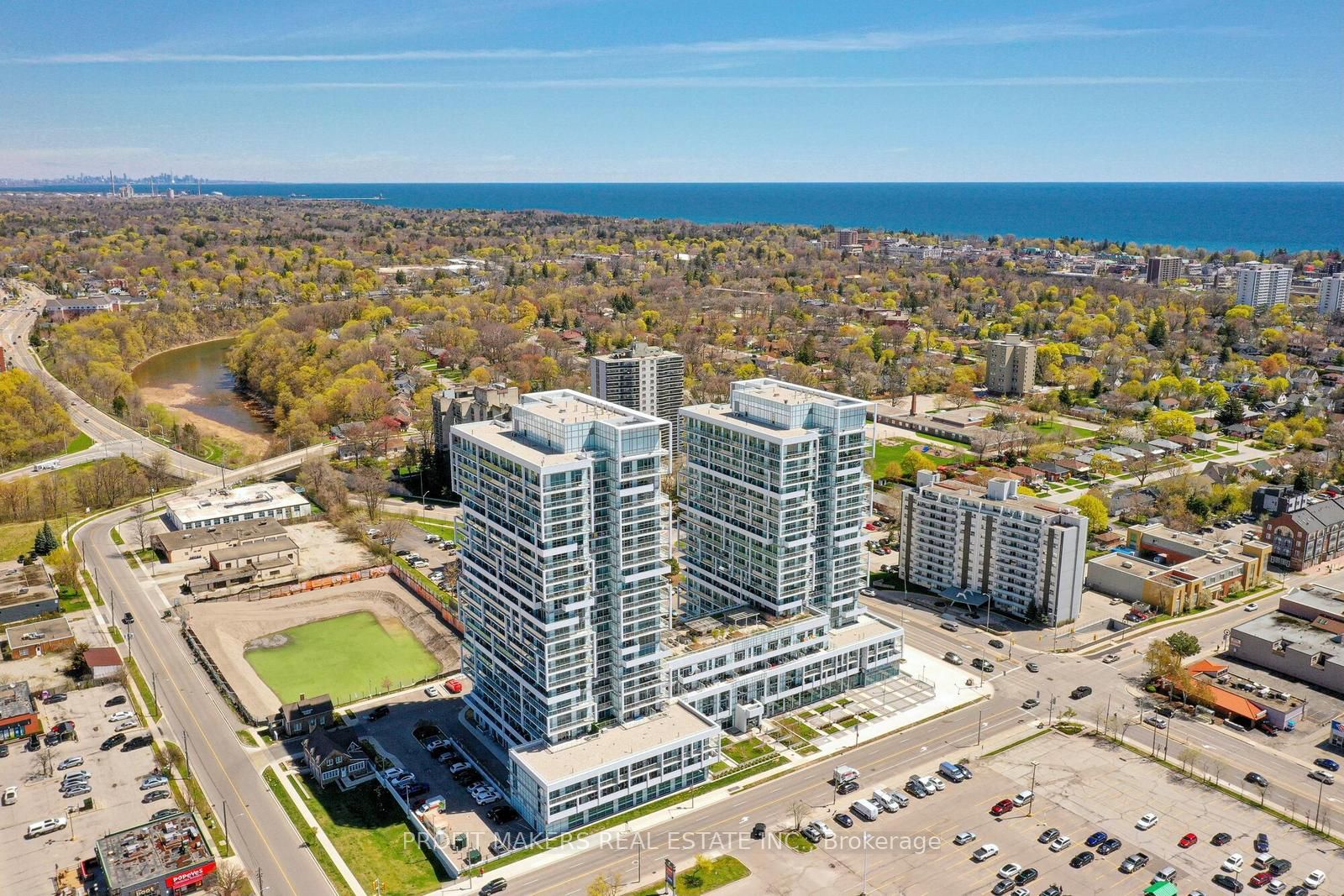 #1611 - 65 Speers Road, Oakville, ON L6K 0J1