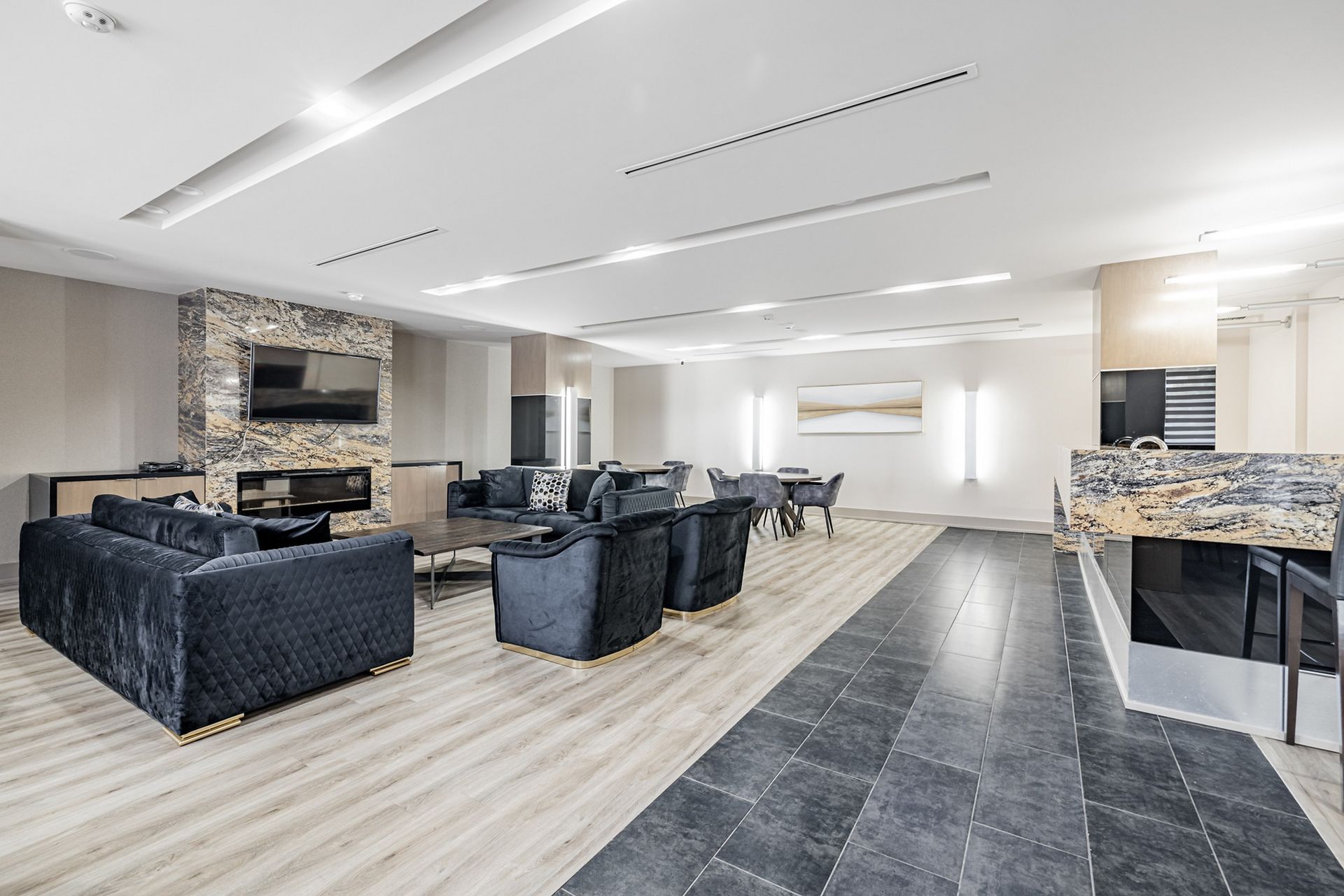 1060 Sheppard Avenue W 719