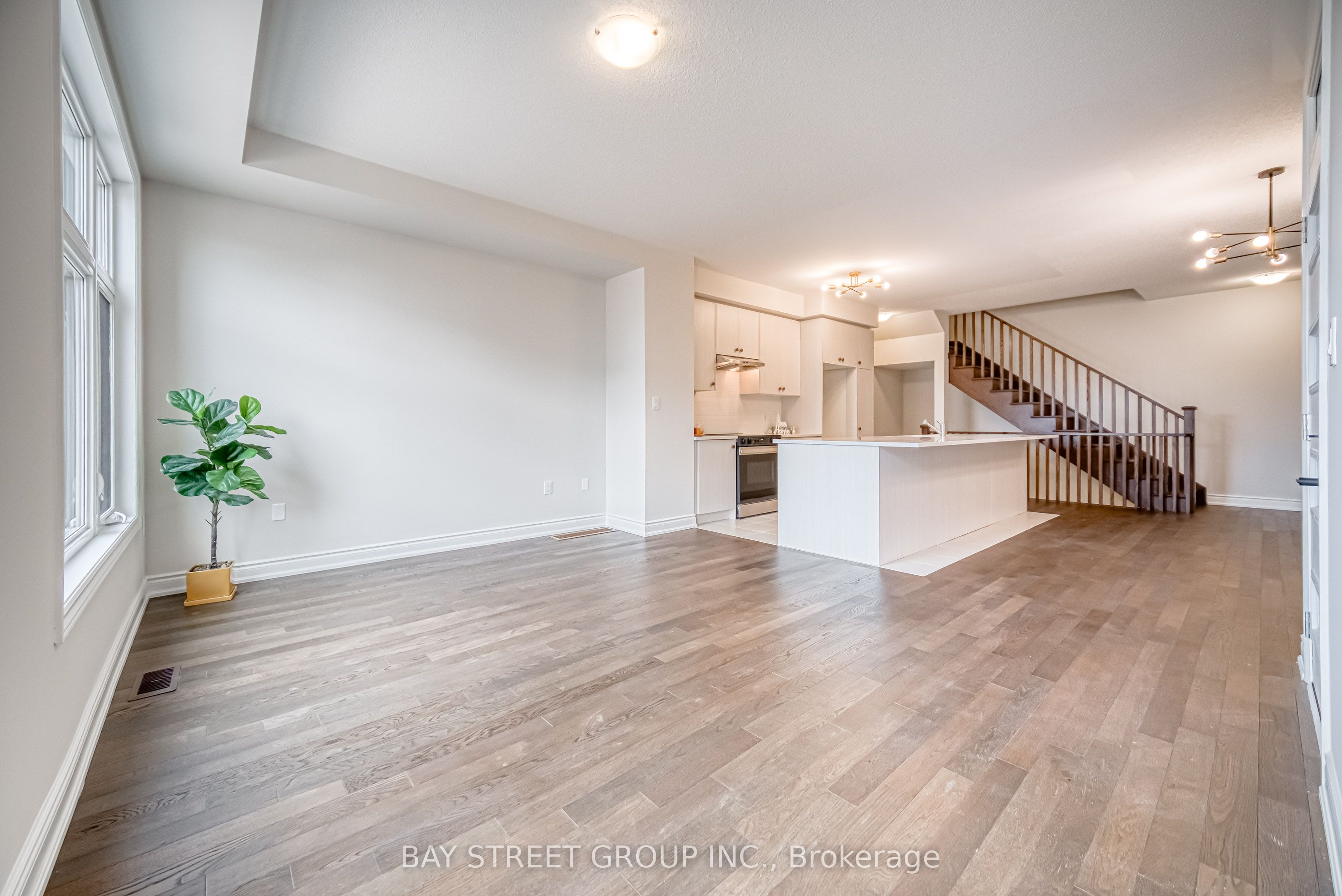 1411 Courtleigh Trail