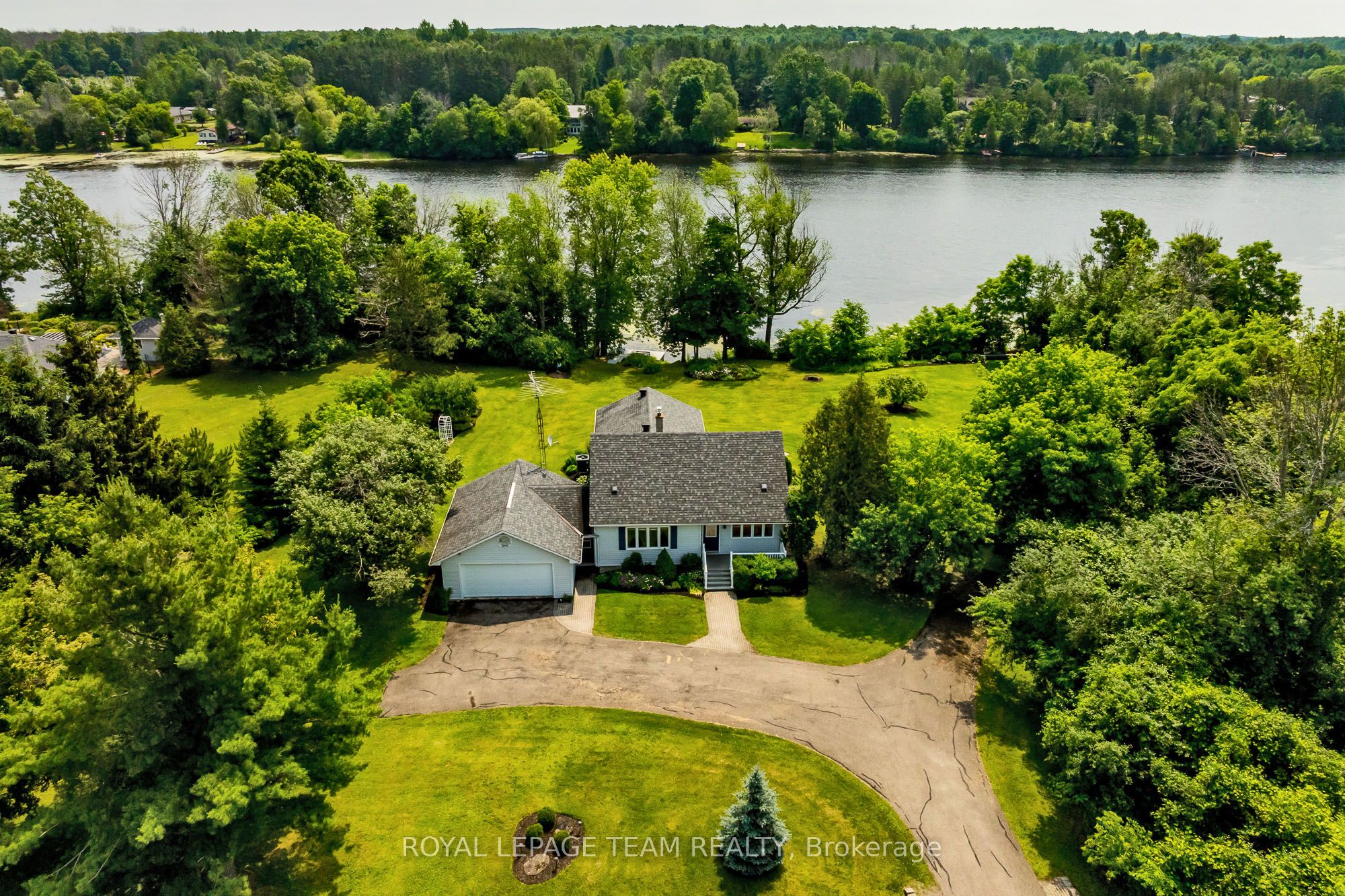 833 HERITAGE Drive, Montague, ON K0G 1N0