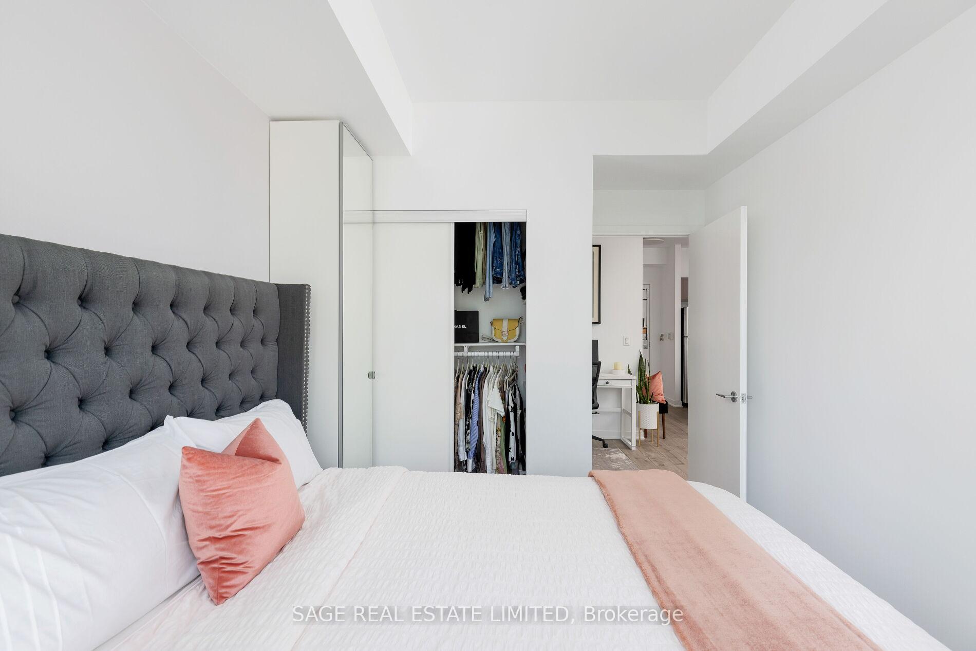 2 Bedrooms Condo at 150 East Liberty, Toronto For sale