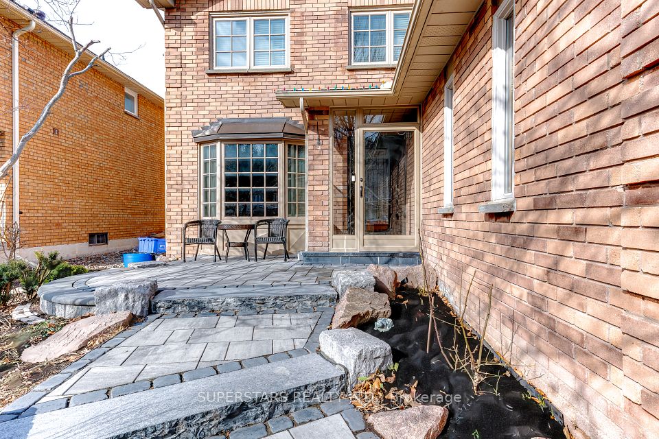 72 Crandall Drive, Markham, ON L3P 6L1