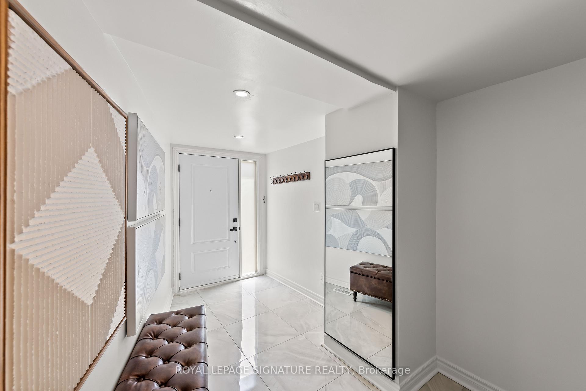 4 Bedrooms Condo at 109 Jenny Wrenway, Toronto For sale