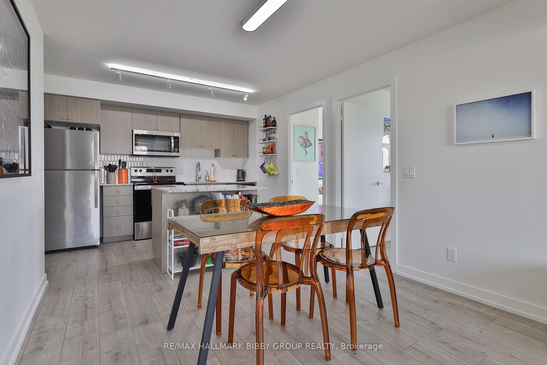 3 Bedrooms Condo at 10 Wilby, Toronto For sale