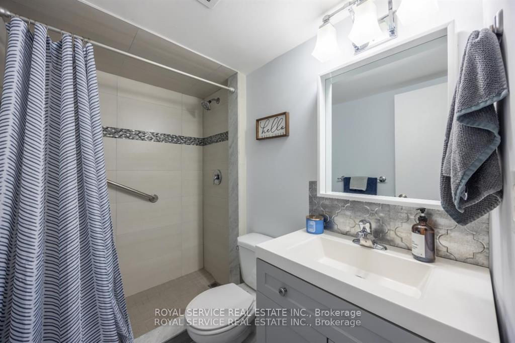 1 Bedroom Condo at 10 Parkway Forest,  Toronto For sale