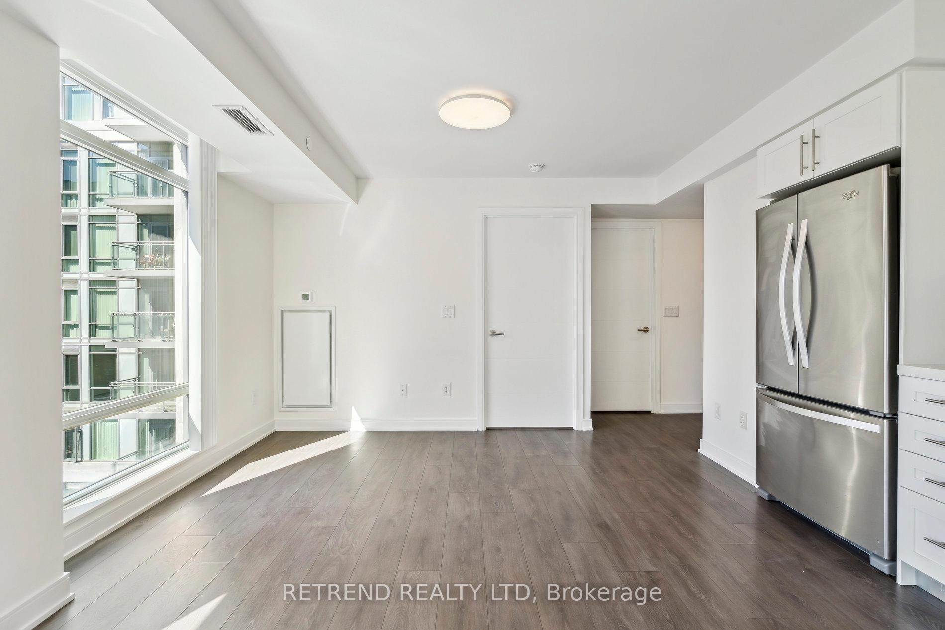 3 Bedrooms Condo at 525 Adelaide, Toronto For sale