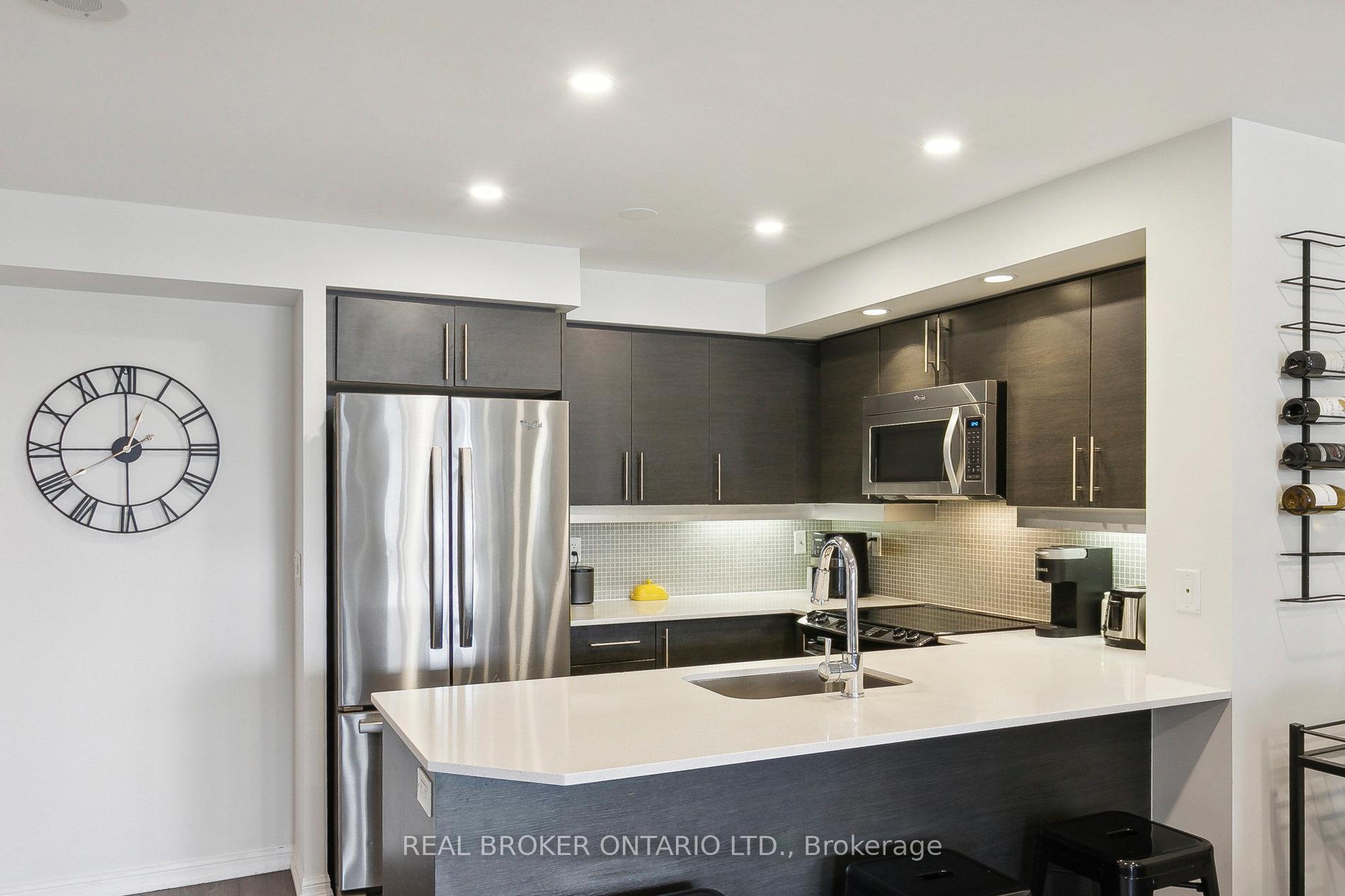 3 Bedrooms Condo at 85 East Liberty,  Toronto For sale