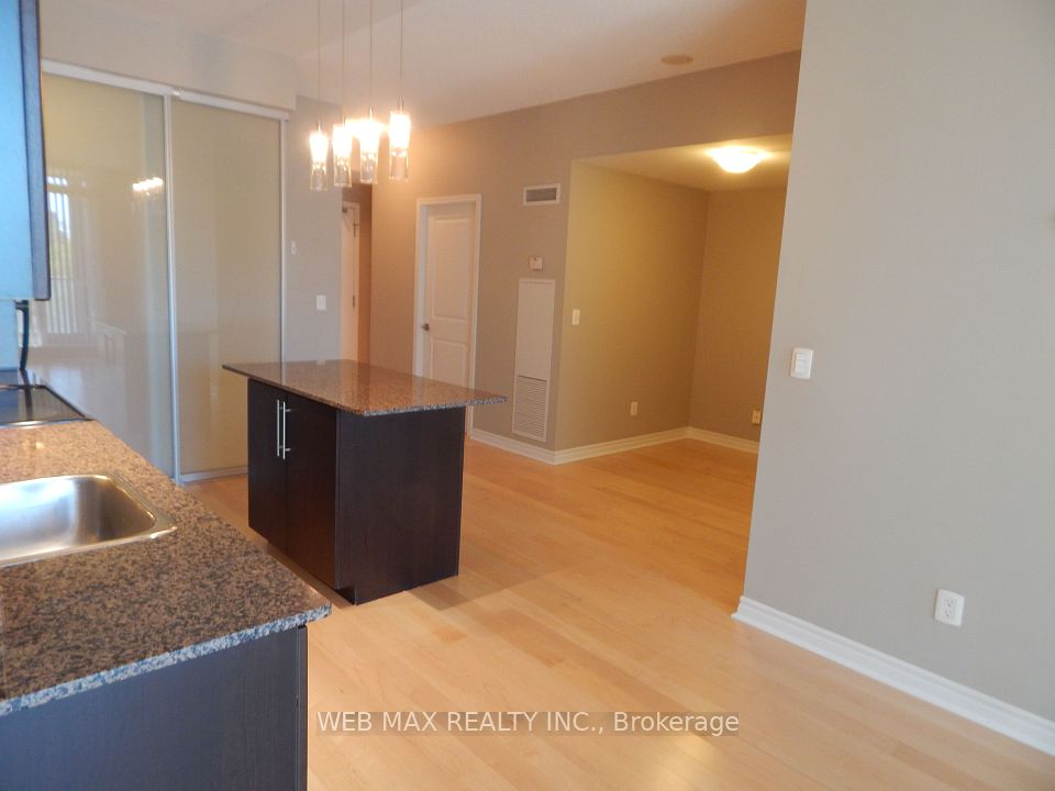 2885 Bayview