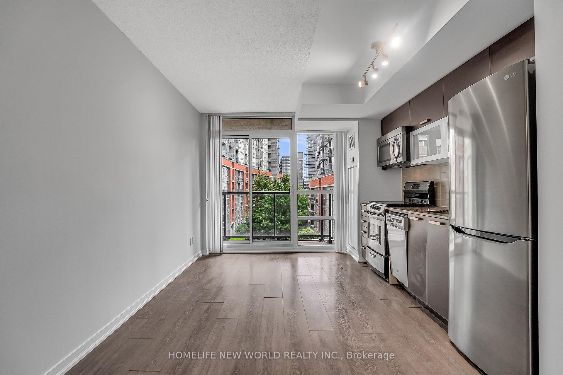 2 Bedrooms Condo at 68 Abell, Toronto For sale
