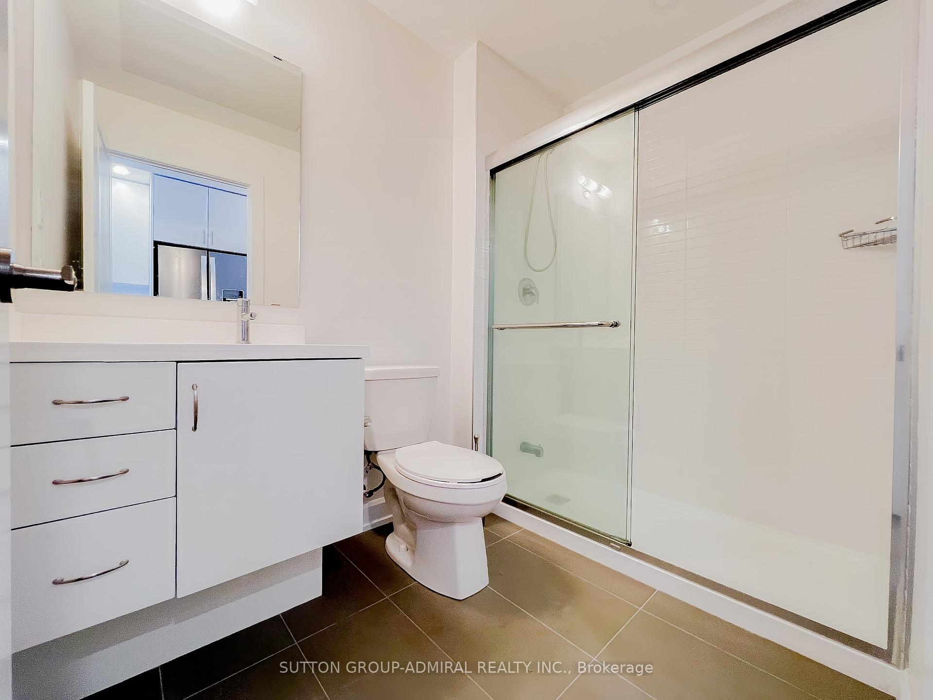 2 Bedrooms Condo at 3220 William Colston, Oakville For sale