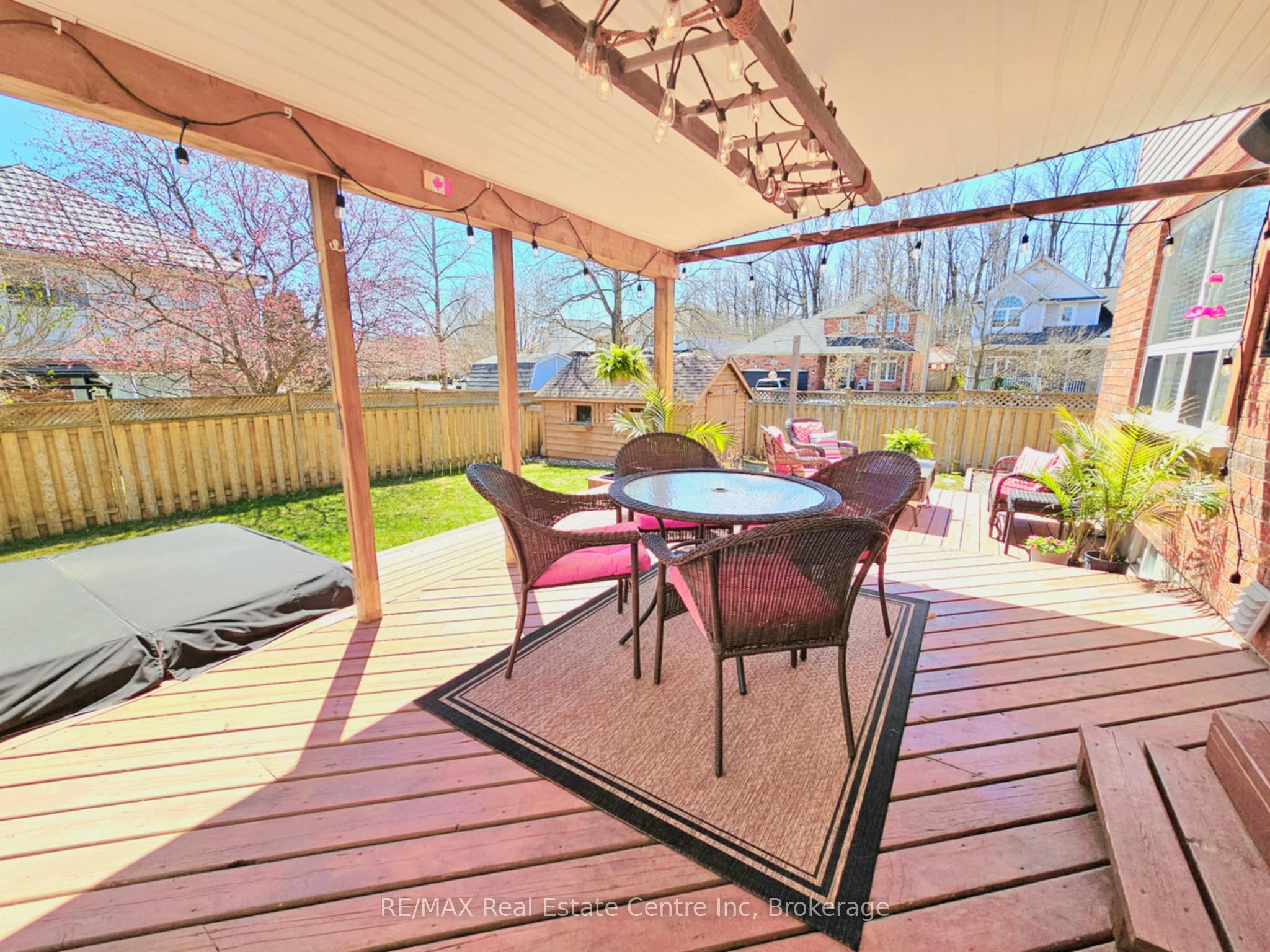 3 Karalee Crescent