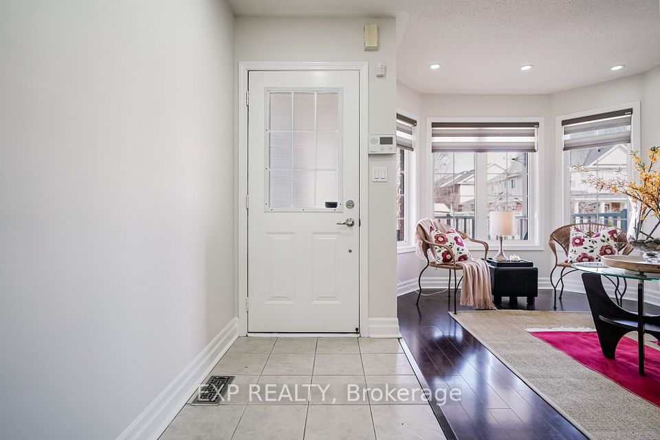 668 Hamilton Crescent, Milton, ON L9T 6H1