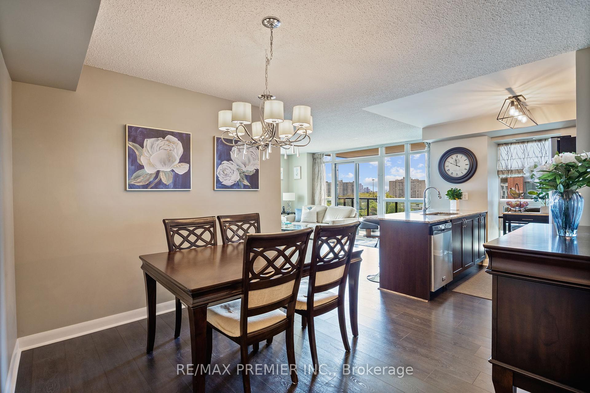 2 Bedrooms Condo at 525 Wilson, Toronto For sale