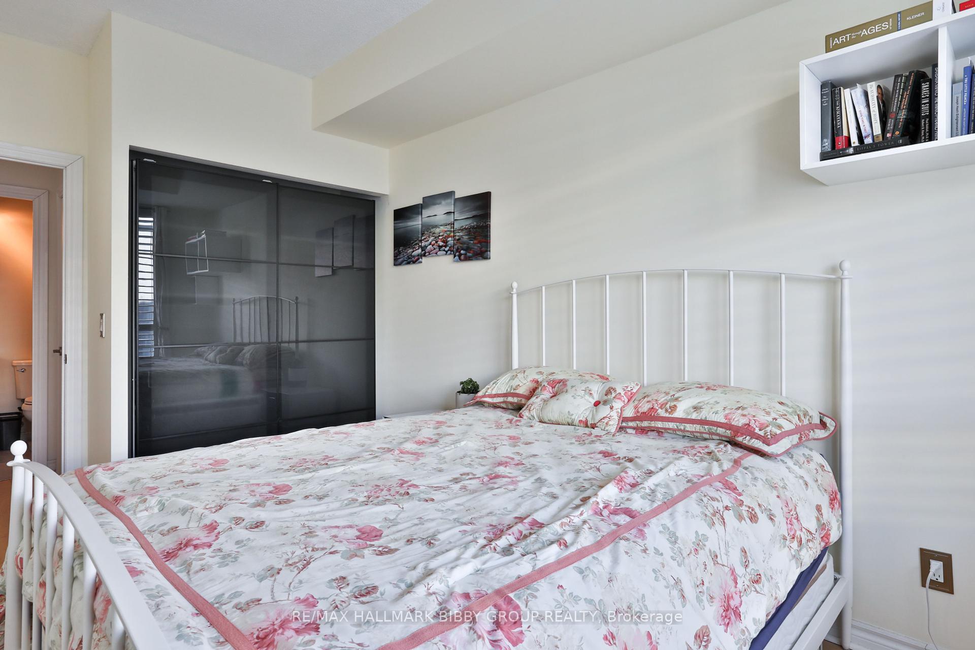 1 Bedroom Condo at 1135 Royal York, Toronto For sale