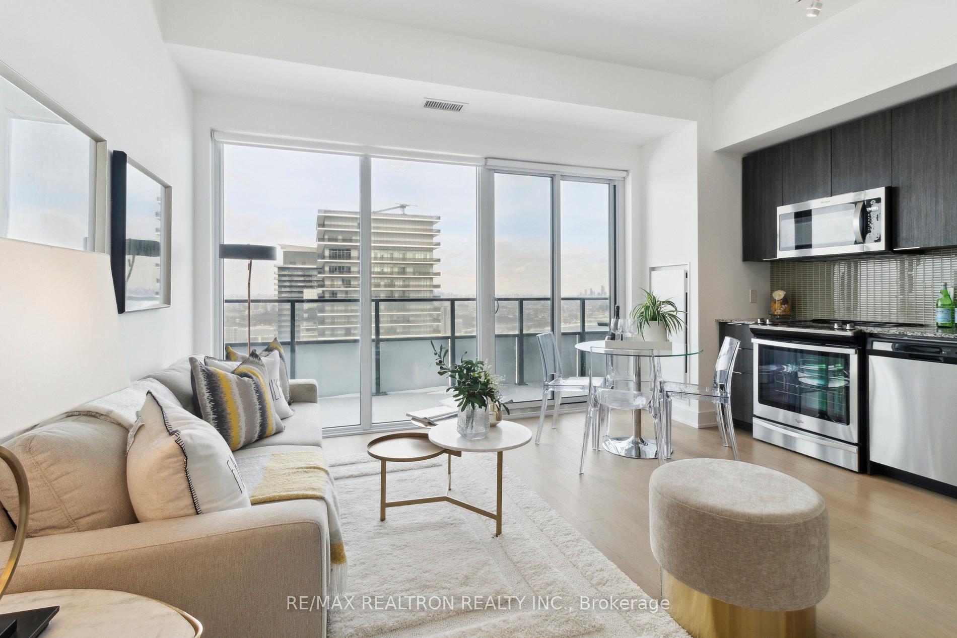 2 Bedrooms Condo at 30 Shore Breeze, Toronto For sale