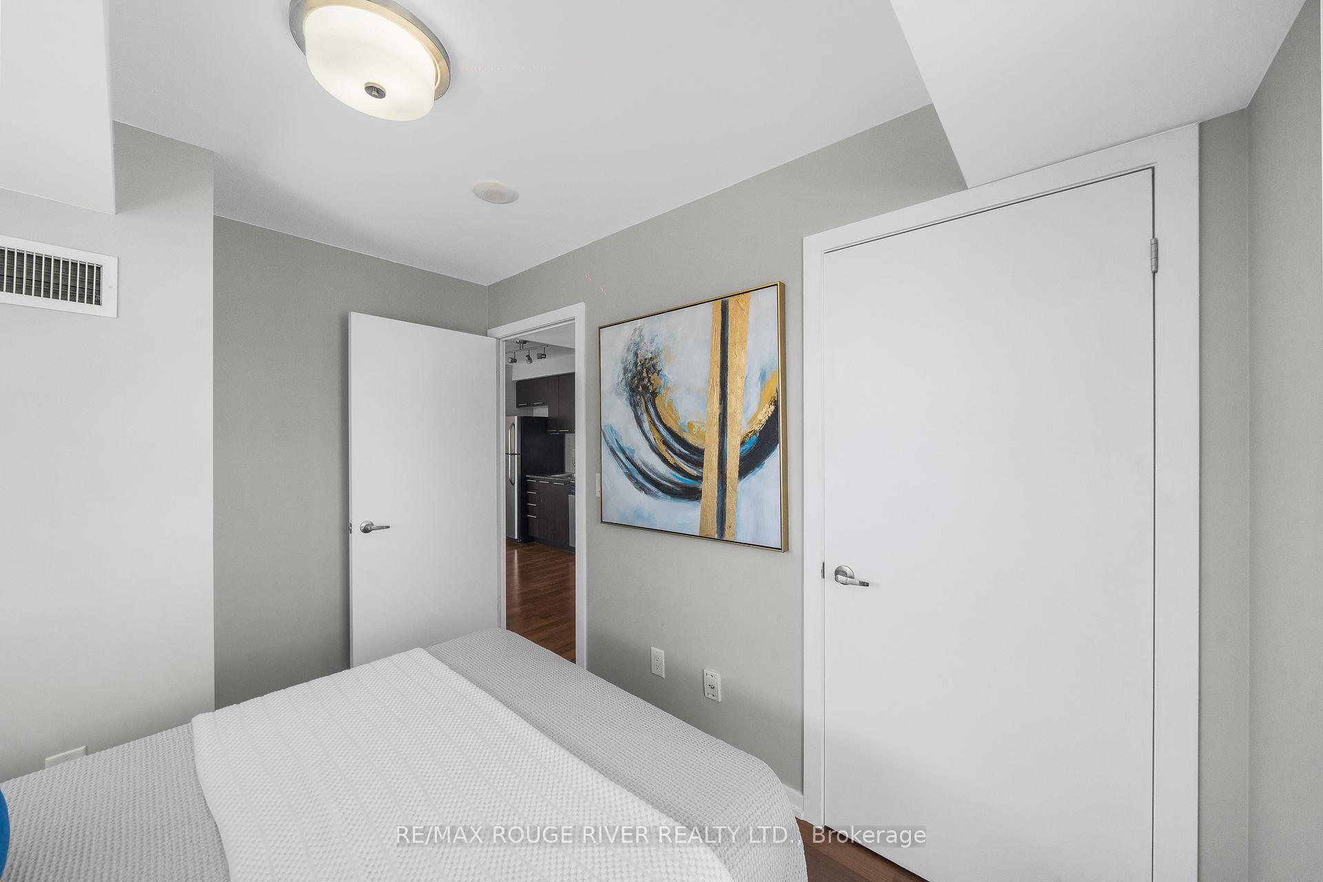 2 Bedrooms Condo at 38 Joe Shuster,  Toronto For sale