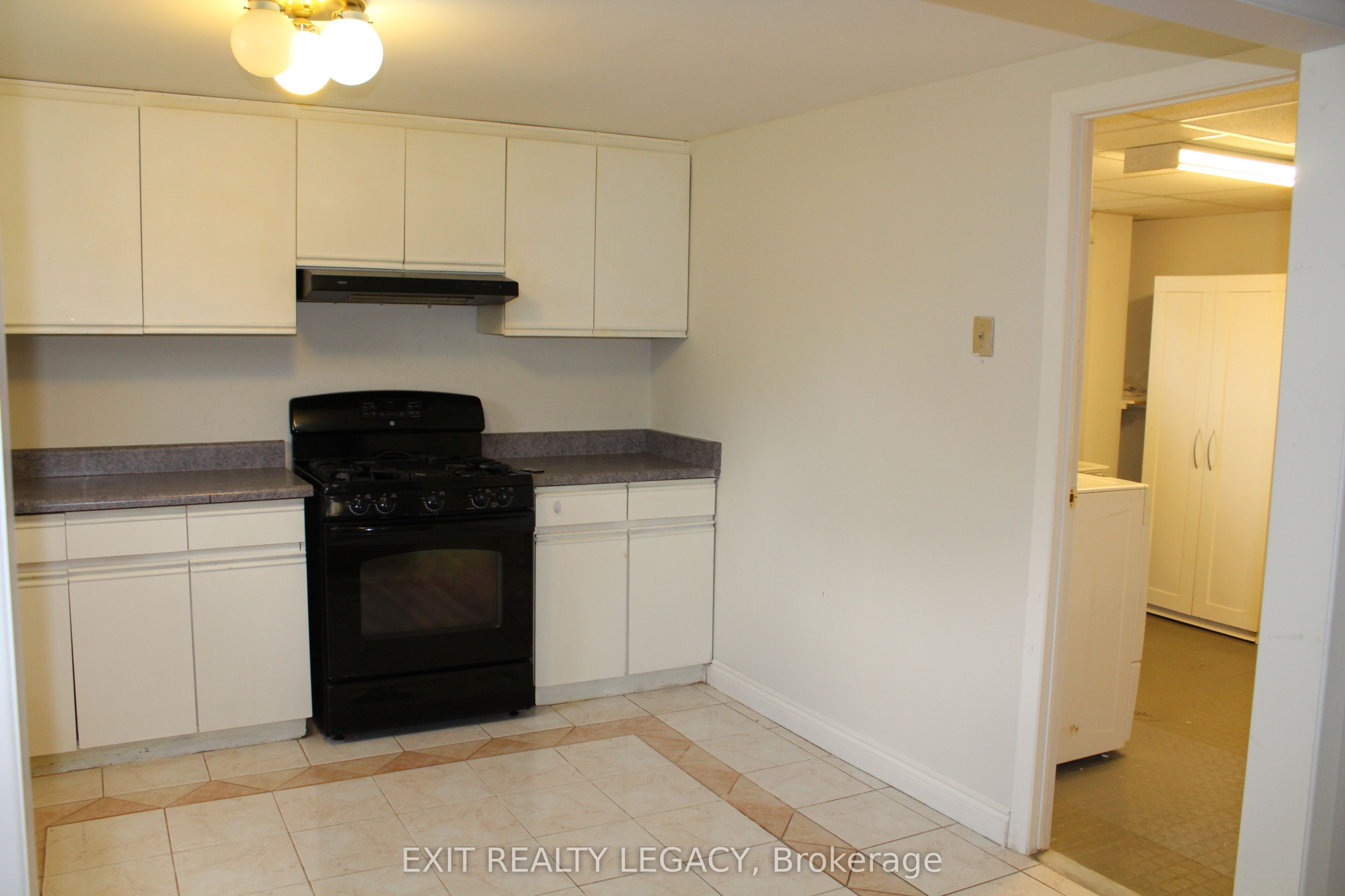 89 Bond Crescent