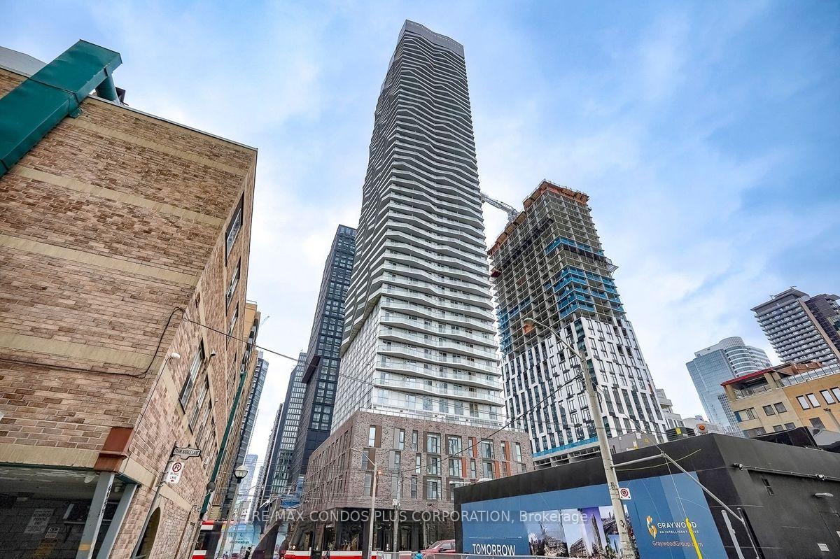 2 Bedrooms Condo at 100 Dalhousie, Toronto For sale