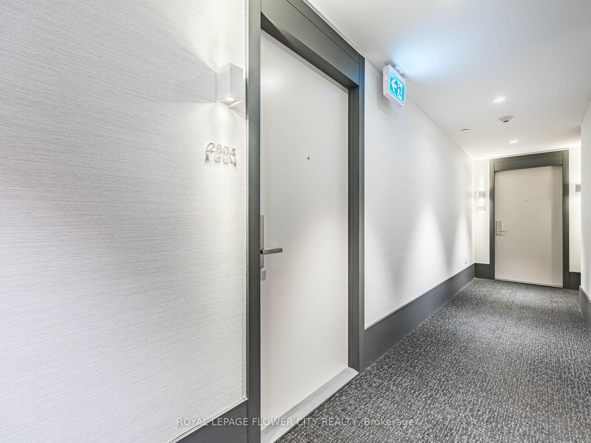 1 Bedroom Condo at 30 Gibbs, Toronto For sale