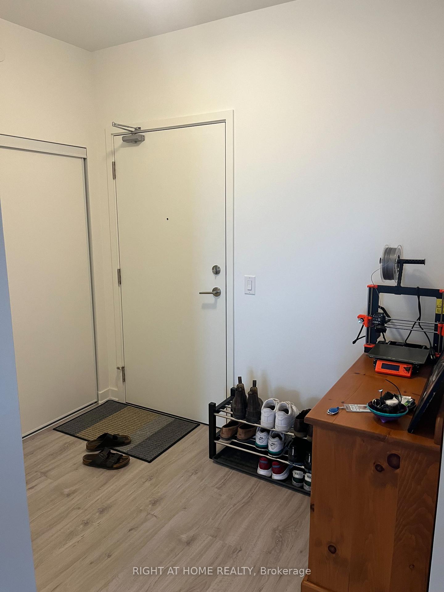 1 Bedroom Condo at 3005 Pine Glen, Oakville For sale