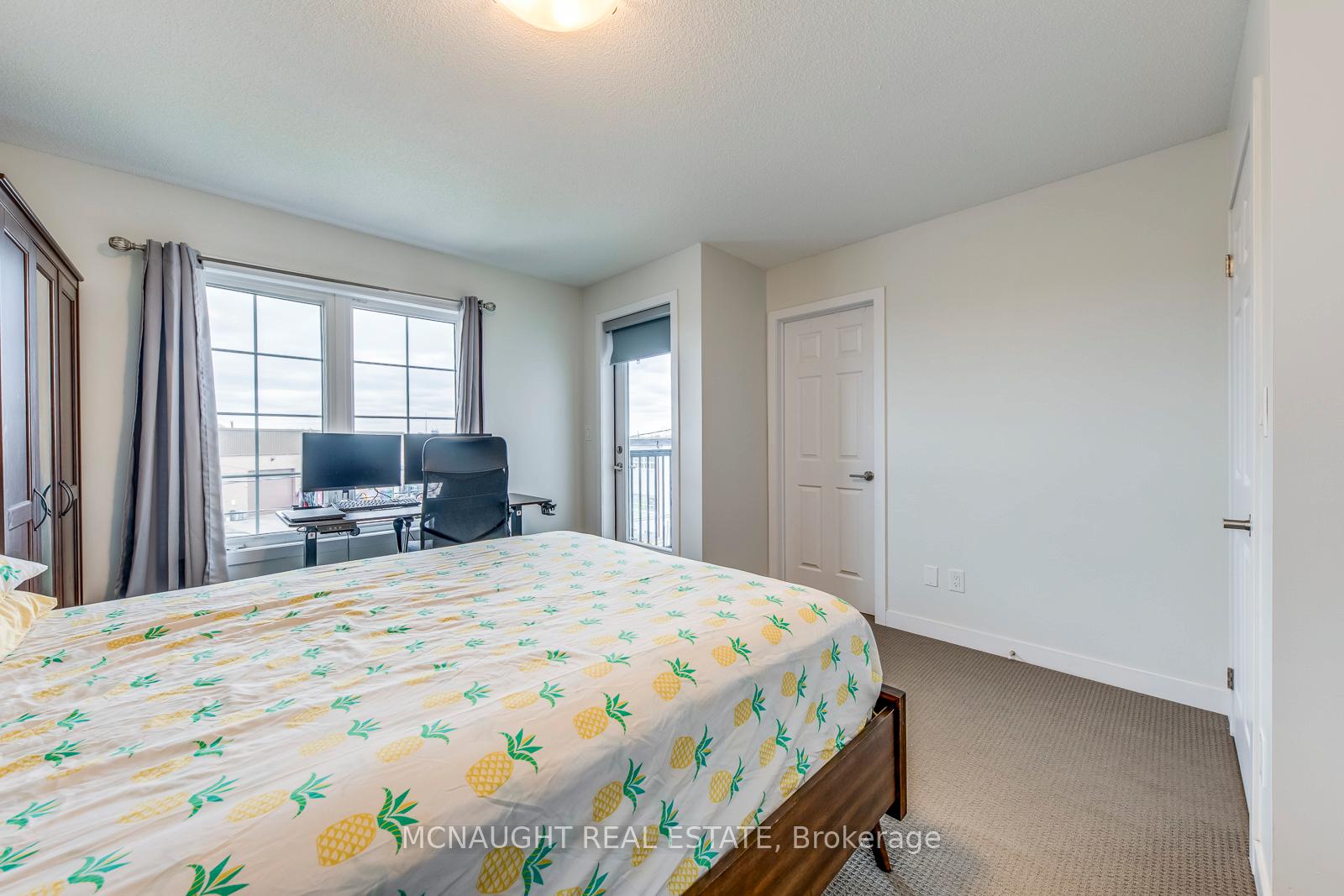 3 Bedrooms Condo at 9 Forbes, Toronto For sale