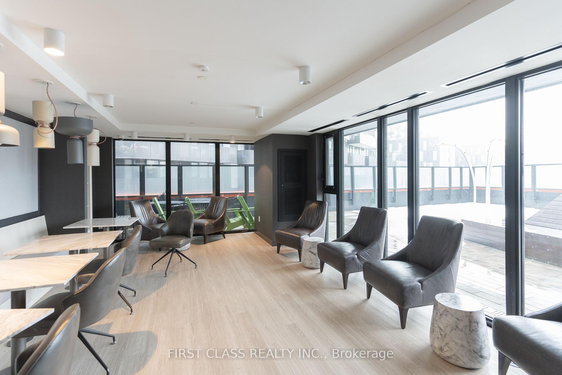 2 Bedrooms Condo at 8 Tippett Rd, Toronto For sale