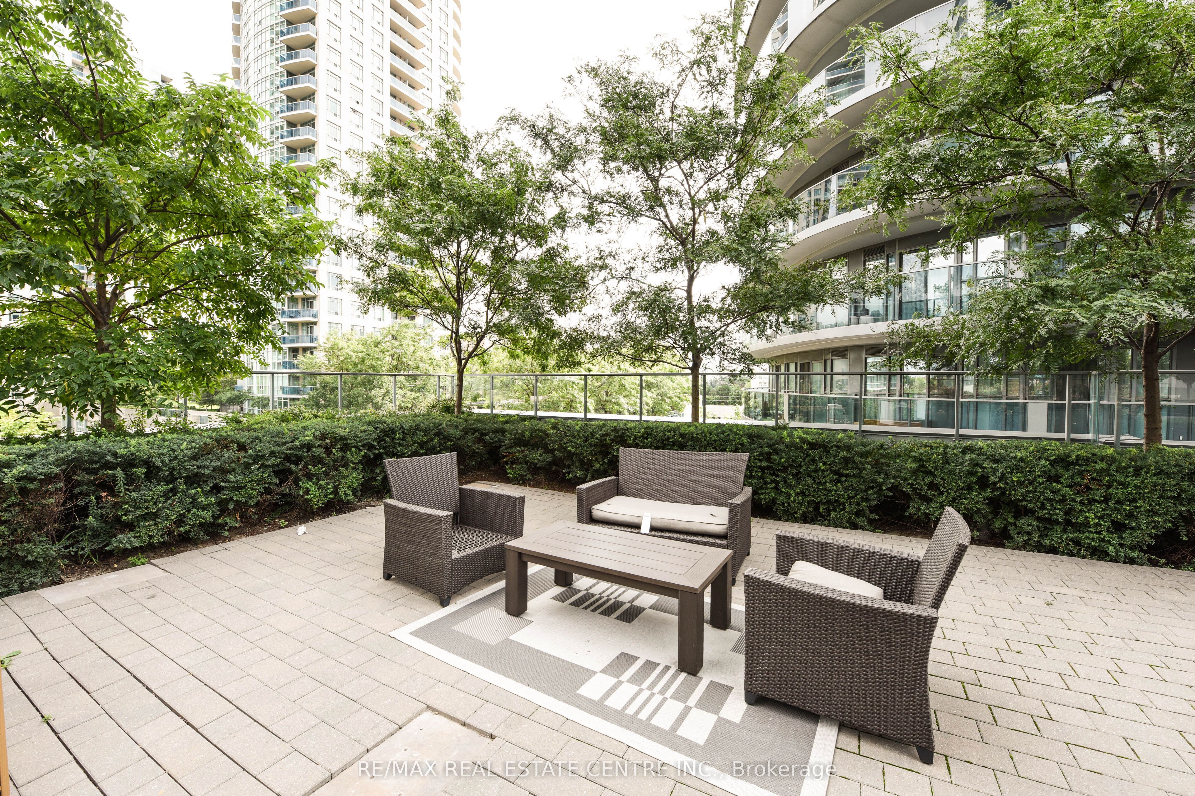 50 Absolute Avenue, #303