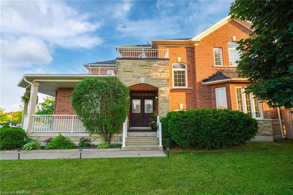 2 ROSSWELL Drive Clarington Ontario L1E 3H7