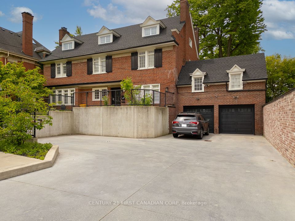 653 Talbot Street, London East, ON N6A 2T6