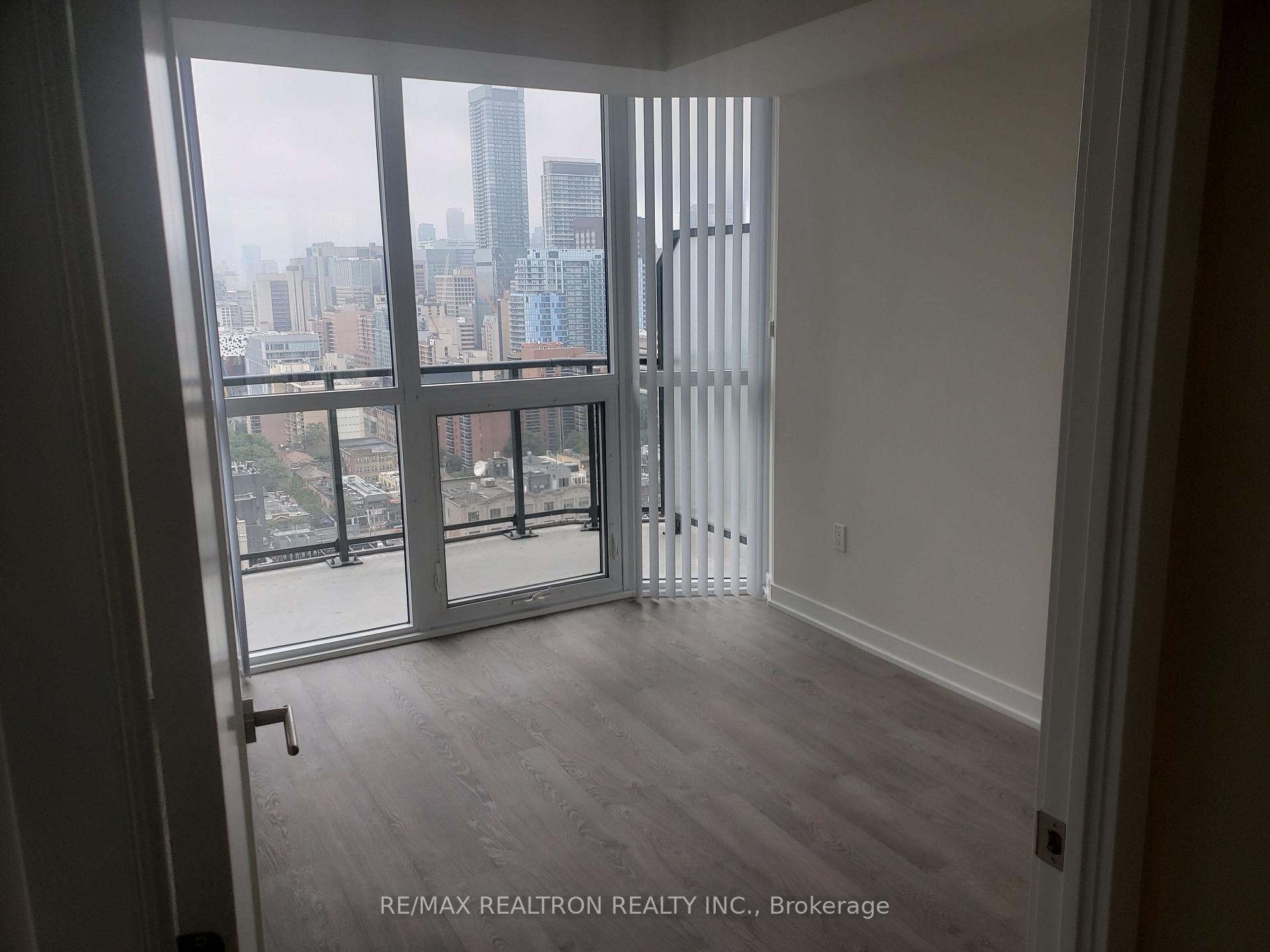 2 Bedrooms Condo at 99 John, Toronto For sale