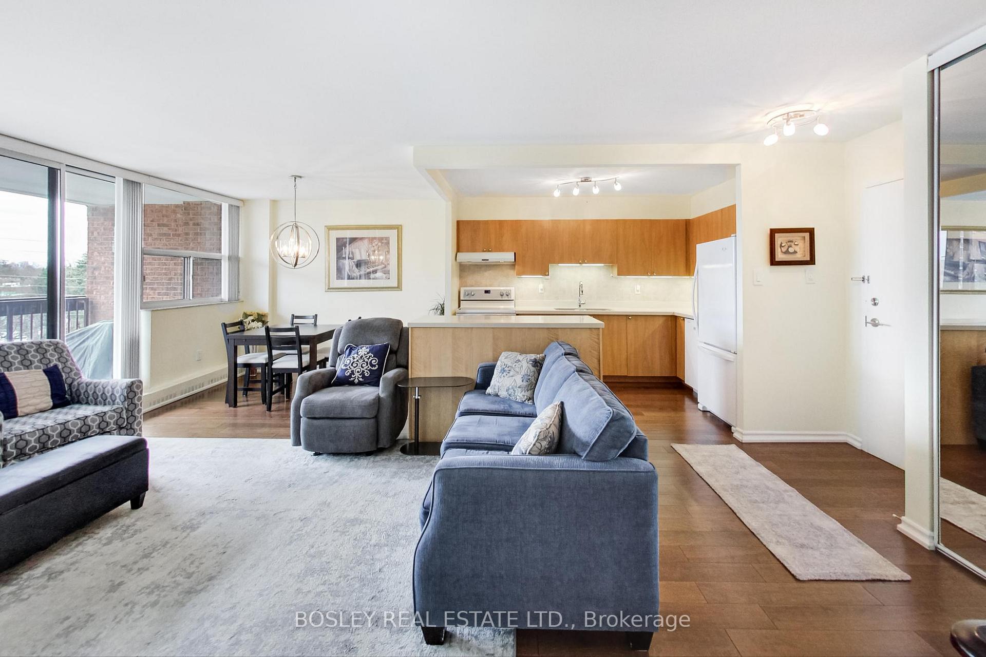2 Bedrooms Condo at 3501 Glen Erin, Mississauga For sale