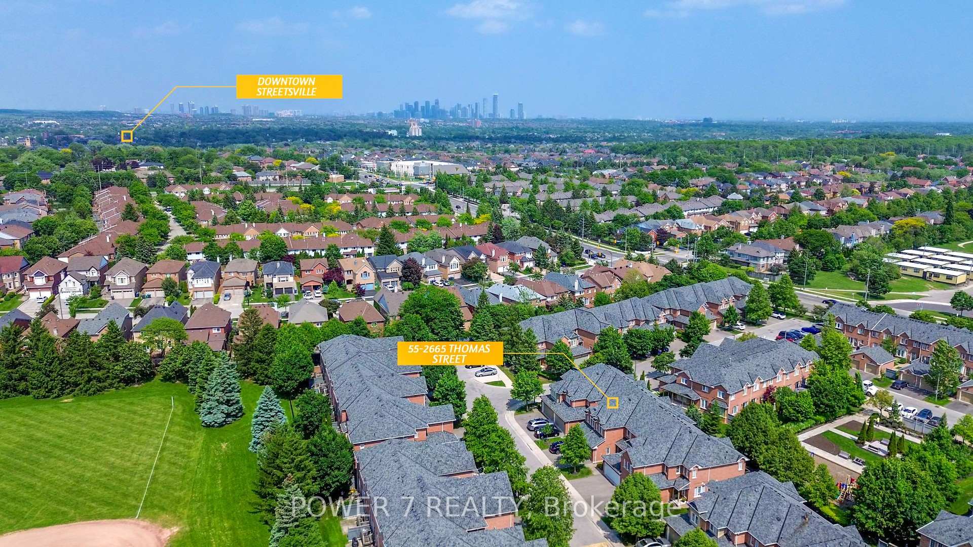 3 Bedrooms Condo at 2665 Thomas, Mississauga For sale