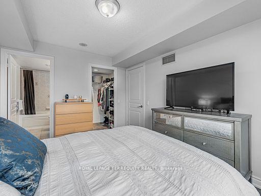 3 Bedrooms Condo at 15 Northtown, Toronto For sale
