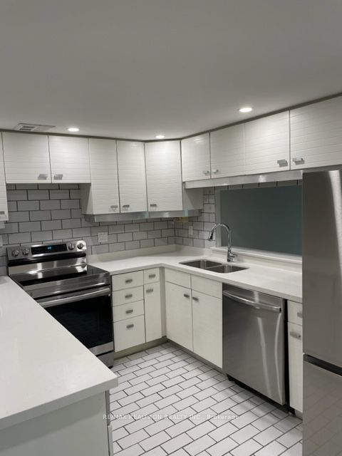 65 Skymark Drive