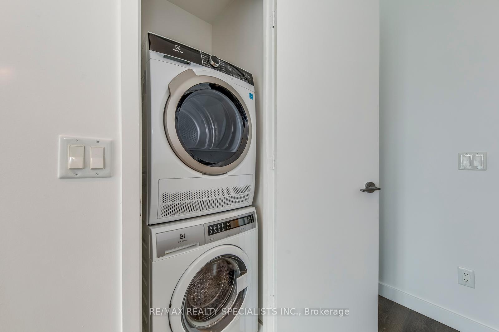 3 Bedrooms Condo at 215 Queen, Toronto For sale