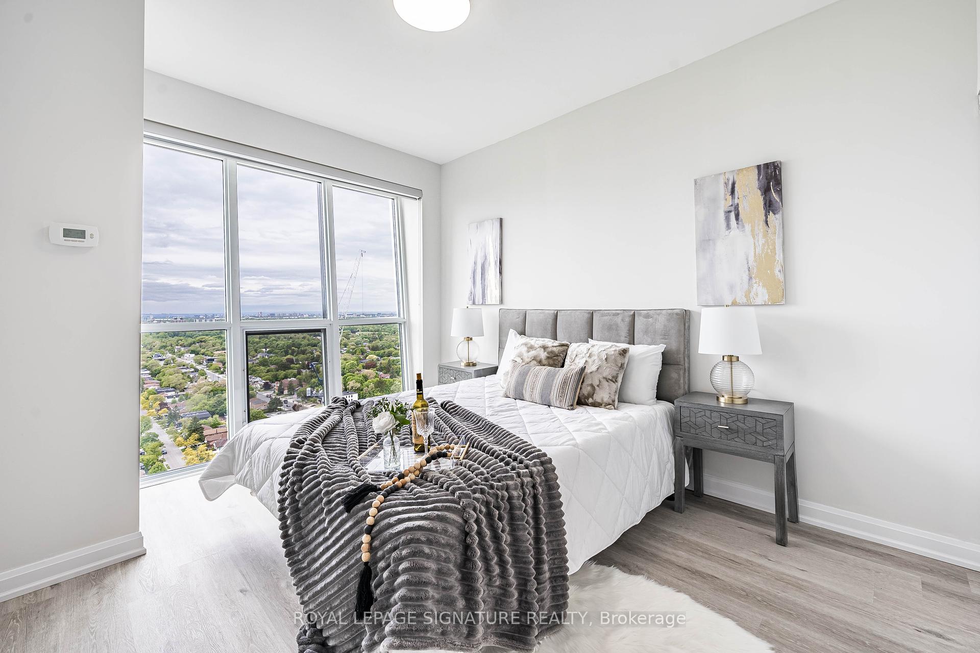 2 Bedrooms Condo at 11 Bogert, Toronto For sale