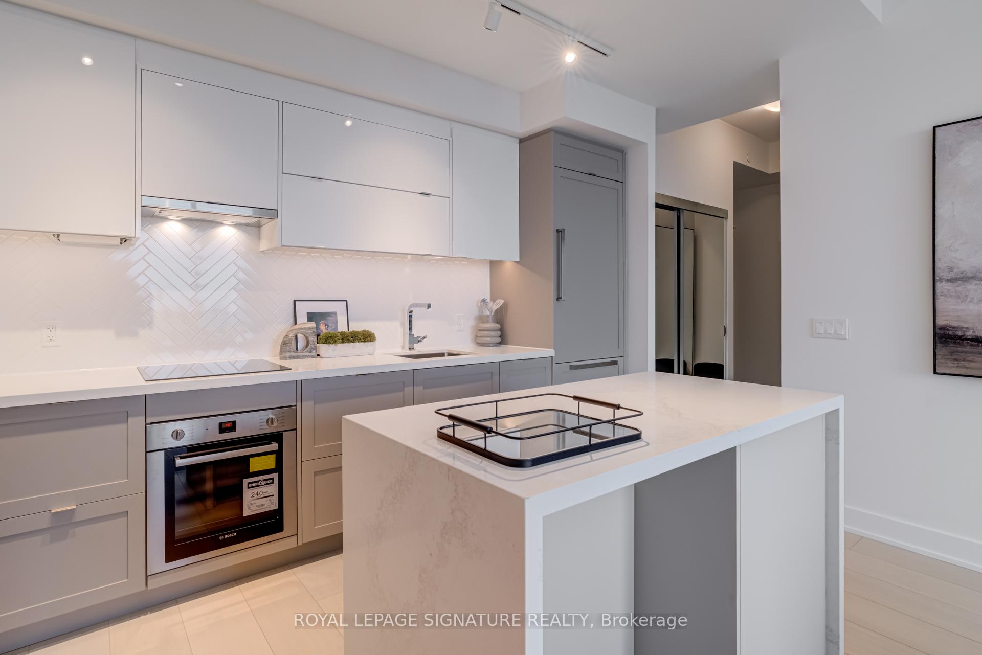 2 Bedrooms Condo at 2 Teagarden, Toronto For sale