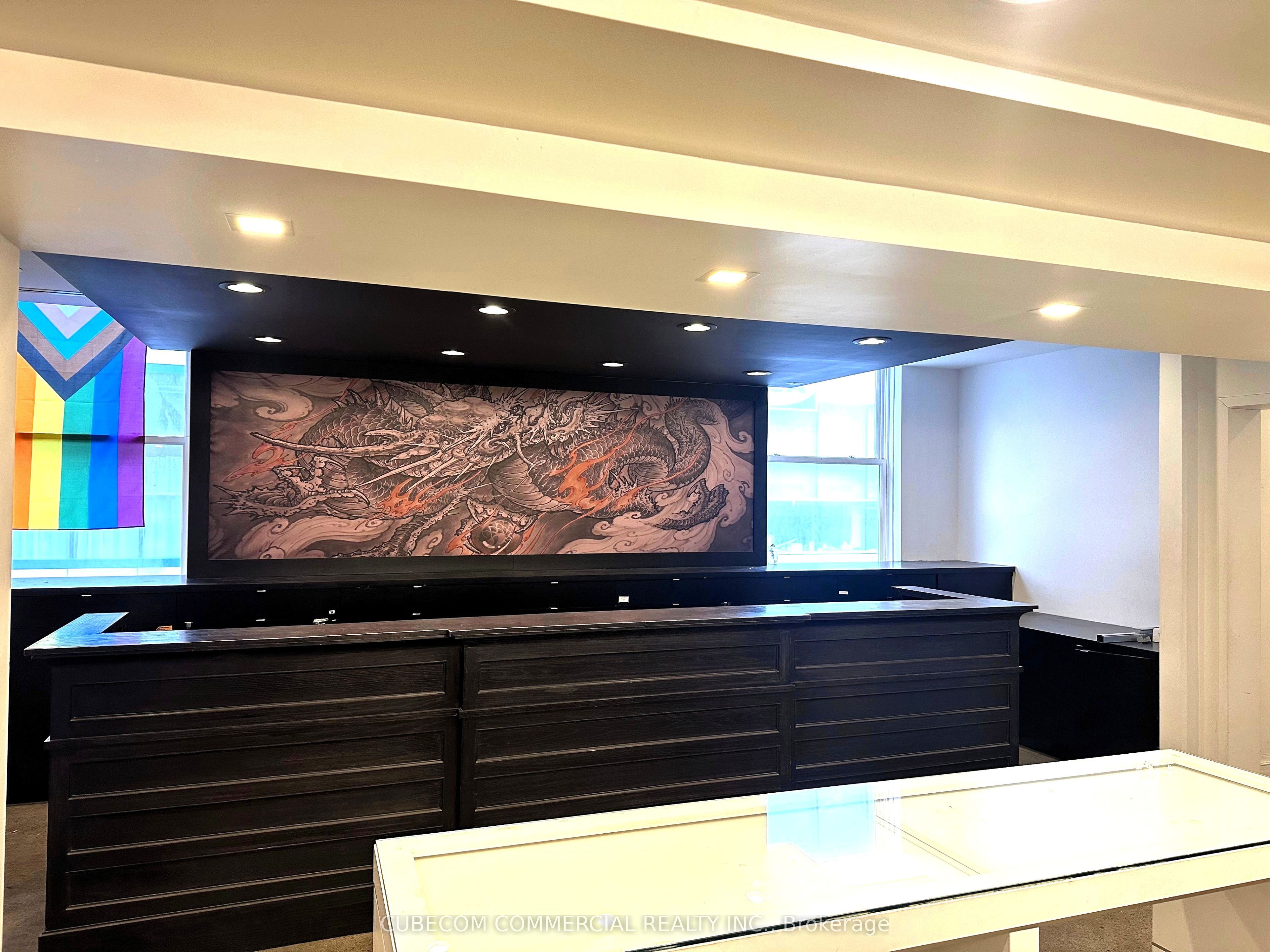 378 Yonge Street, #2nd Floor