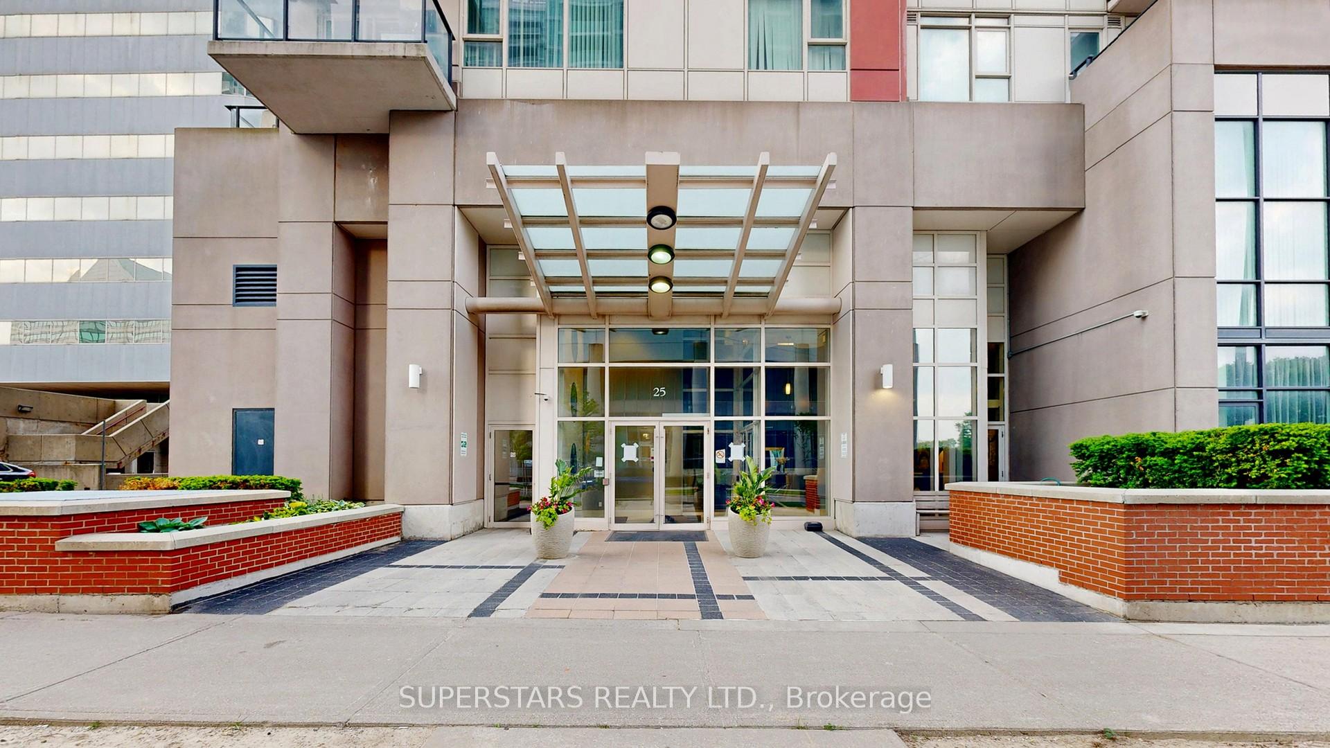 2 Bedrooms Condo at 25 Town Centre, Toronto For sale
