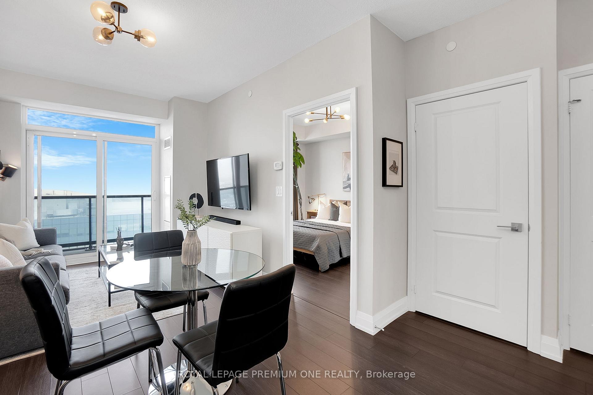 2 Bedrooms Condo at 3600 Highway 7, Vaughan For sale