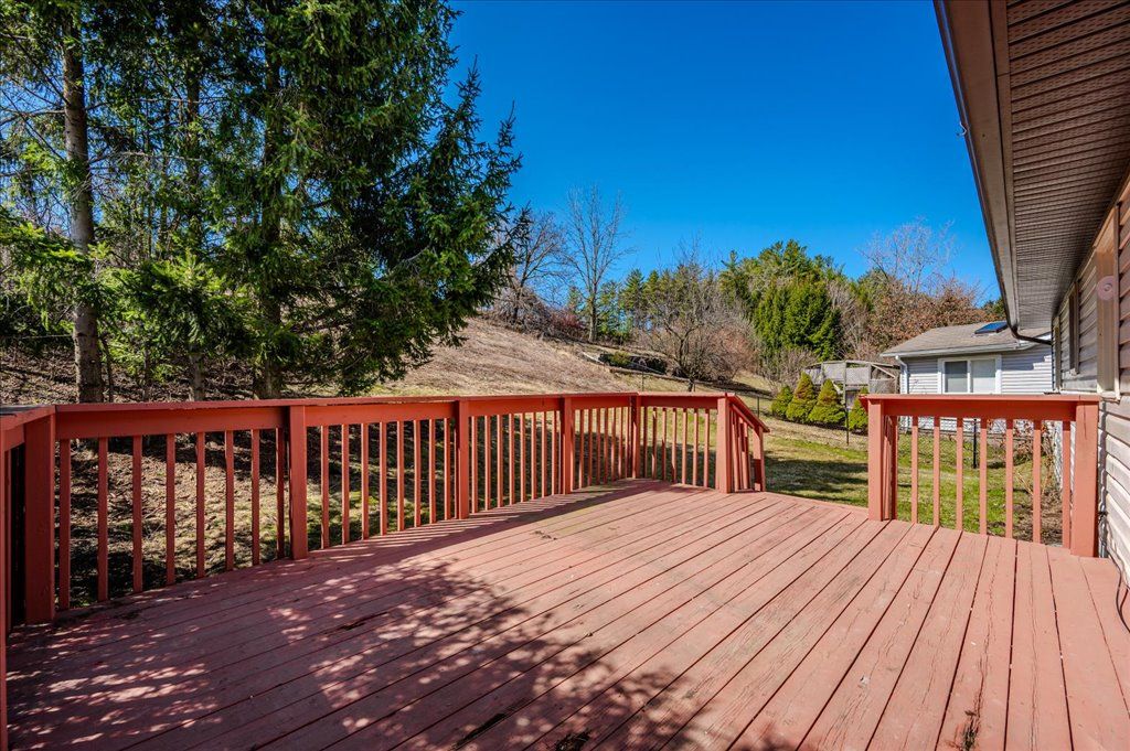 130 Freshmeadow Way