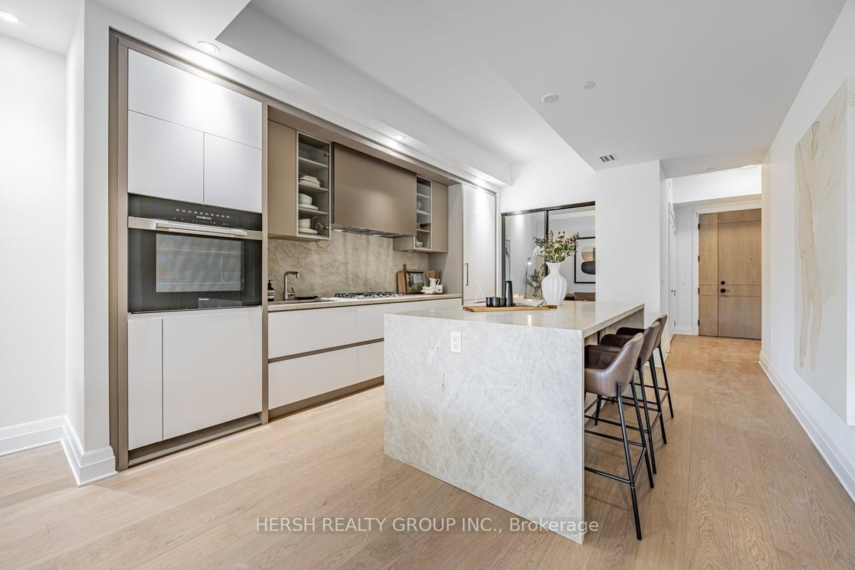 2 Bedrooms Condo at 2 Forest Hill,  Toronto For sale
