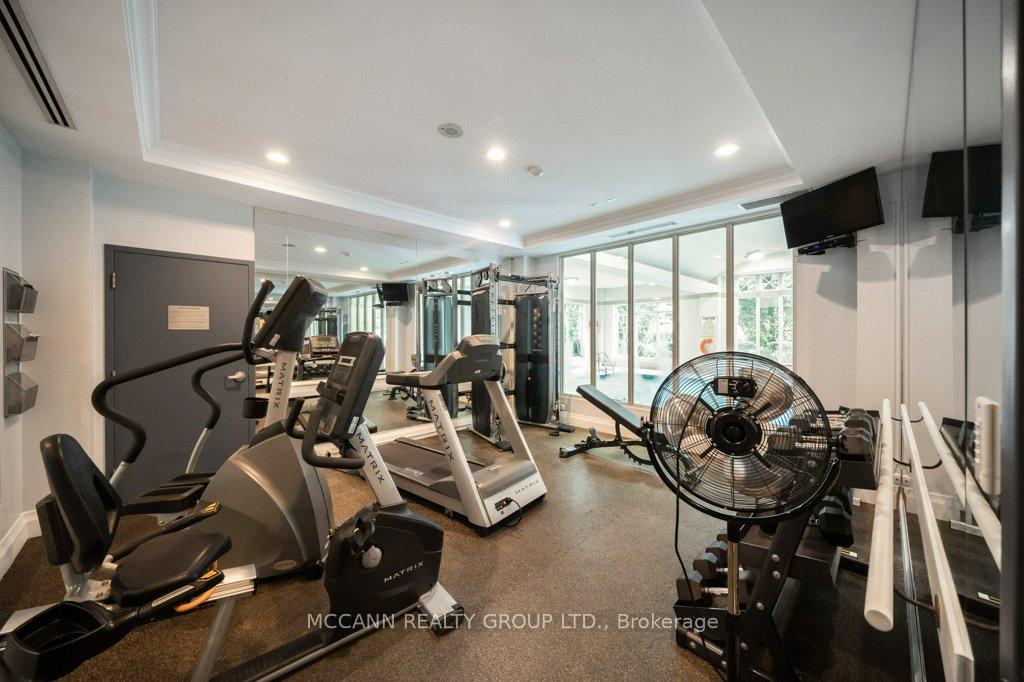 2 Bedrooms Condo at 18 William Carson, Toronto For sale