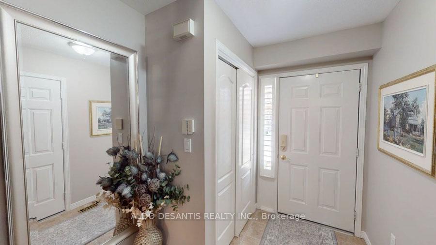 3 Bedrooms Condo at 348 Highland, Hamilton For sale