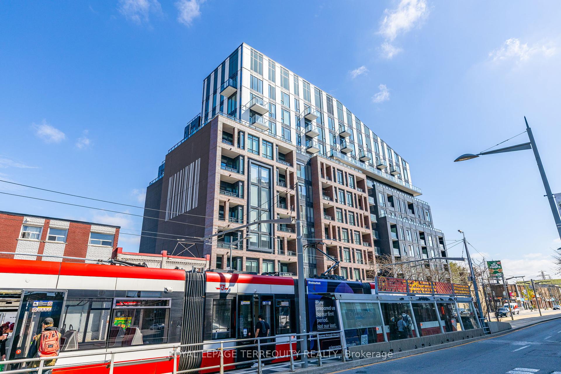 3 Bedrooms Condo at 1808 St Clair, Toronto For sale