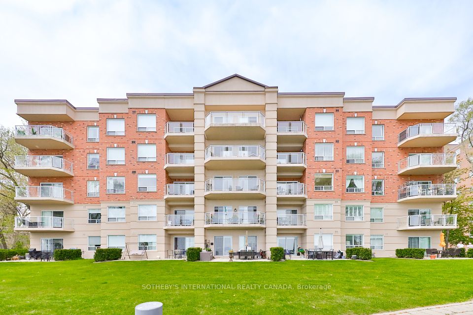 5194 Lakeshore
